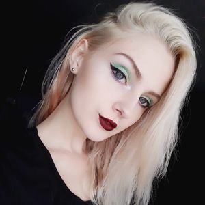 Meet your Posher, Abby